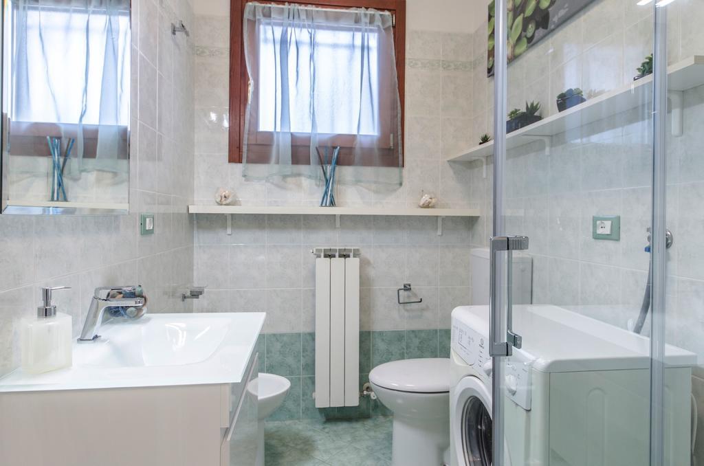 Residence Villaggio Dei Fiori Con Piscina E Posto Spiaggia Incluso Caorle Kamer foto